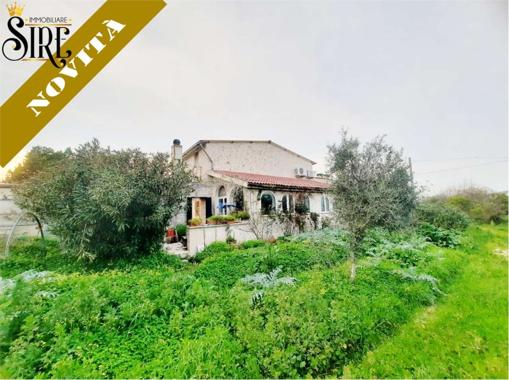 Villa in Via Monte D'Alba, Trani, 4 locali, 2 bagni, giardino privato
