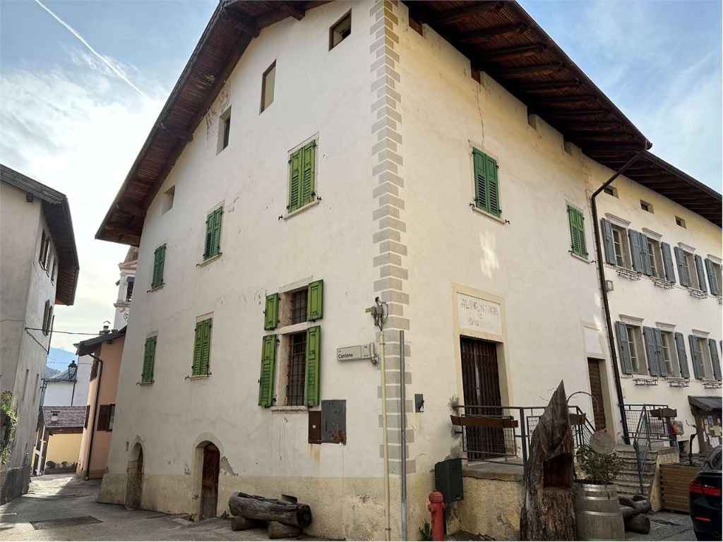 Casa indipendente in VIA S.AGATA 1, San Michele all'Adige, 10 locali