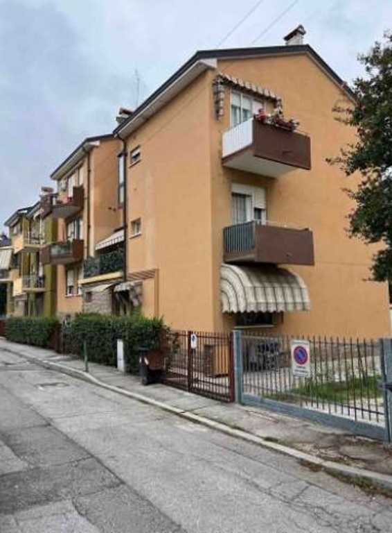 Appartamento in Via Giuseppe Toaldo, Padova, 5 locali, 1 bagno, 93 m²