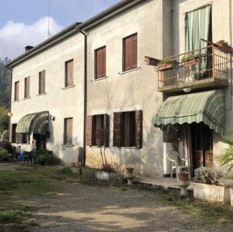 Casa indipendente in Via A. Saggini, Galzignano Terme, 6 locali