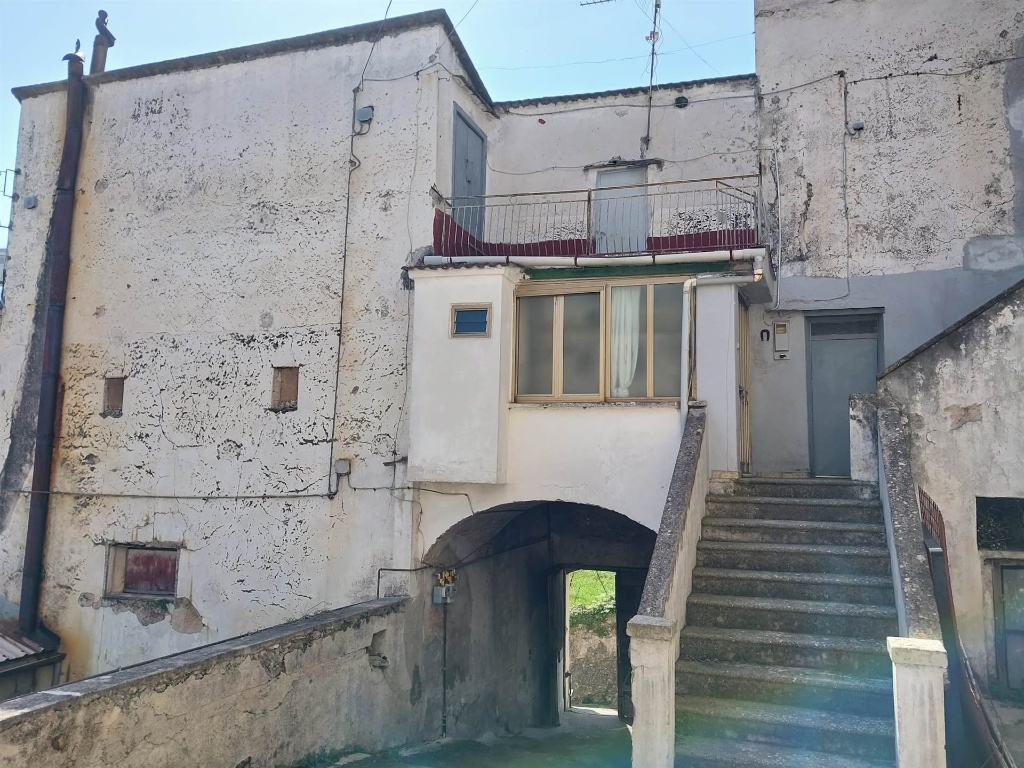 Bilocale a Giffoni Valle Piana, 1 bagno, 75 m², 1° piano in vendita