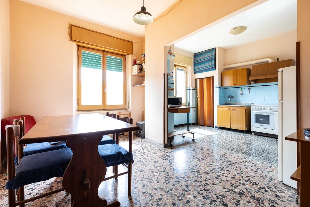 Appartamento in Via Flumentepido 33, Cagliari, 5 locali, 1 bagno