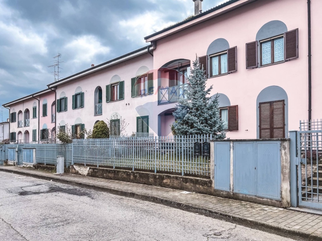 Quadrilocale in Via Raviglione, Vercelli, 1 bagno, con box, 159 m²