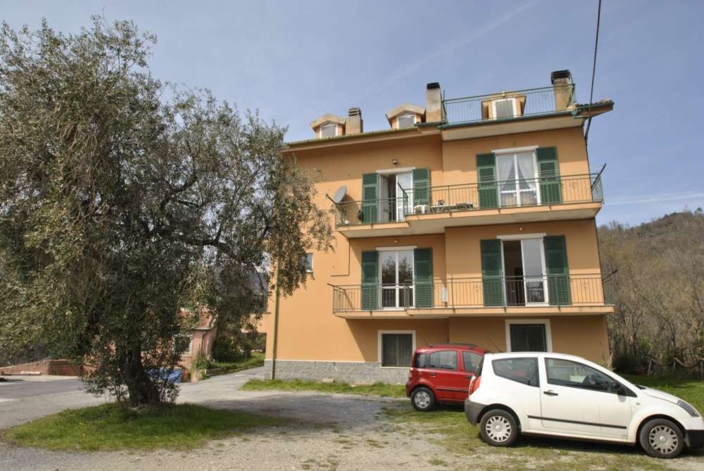 Casa indipendente in Località costa, Finale Ligure, 15 locali, 370 m²