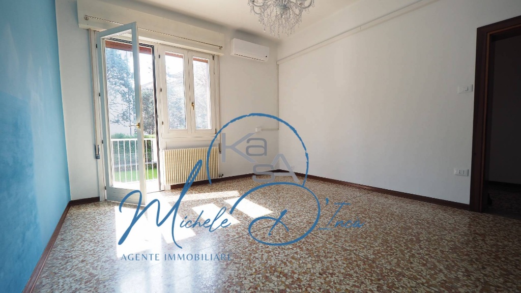 Appartamento in Via verga, Treviso, 5 locali, 1 bagno, con box, 85 m²