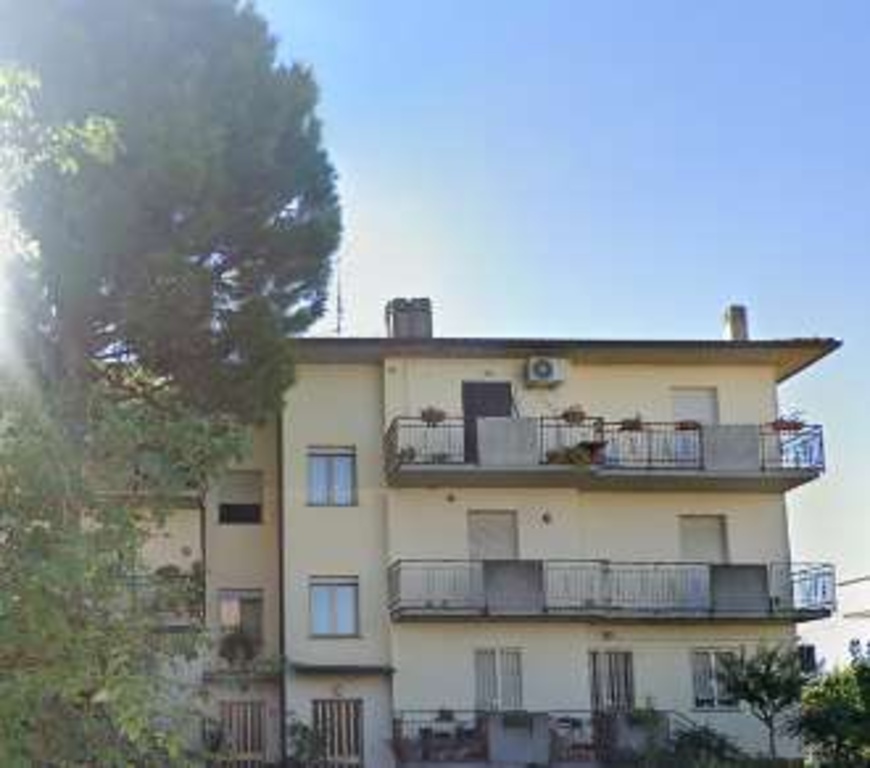 Appartamento in Via Giovanni Capra, Castel Bolognese, 6 locali, garage