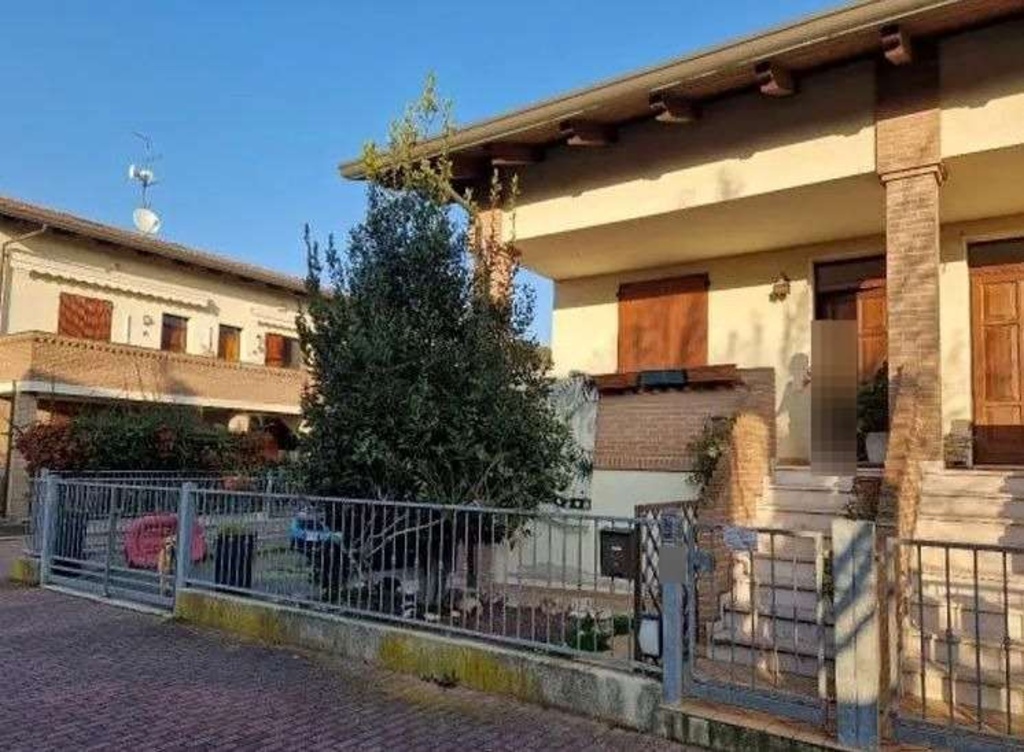 Porzione di casa in Via Sauro Babini, Ravenna, 5 locali, 113 m²