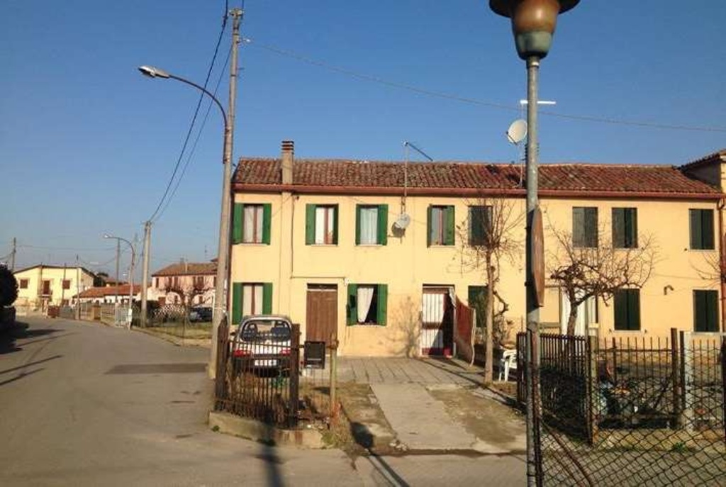 Casa indipendente in Via Sabbioni, Anguillara Veneta, 6 locali, 118 m²