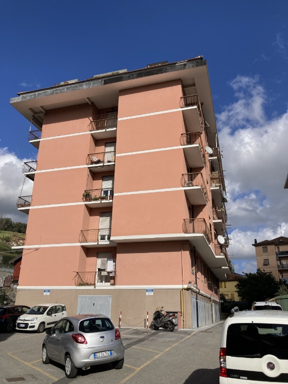 Appartamento in Via Privata Giuseppe Carbone 4, Serra Riccò, 6 locali