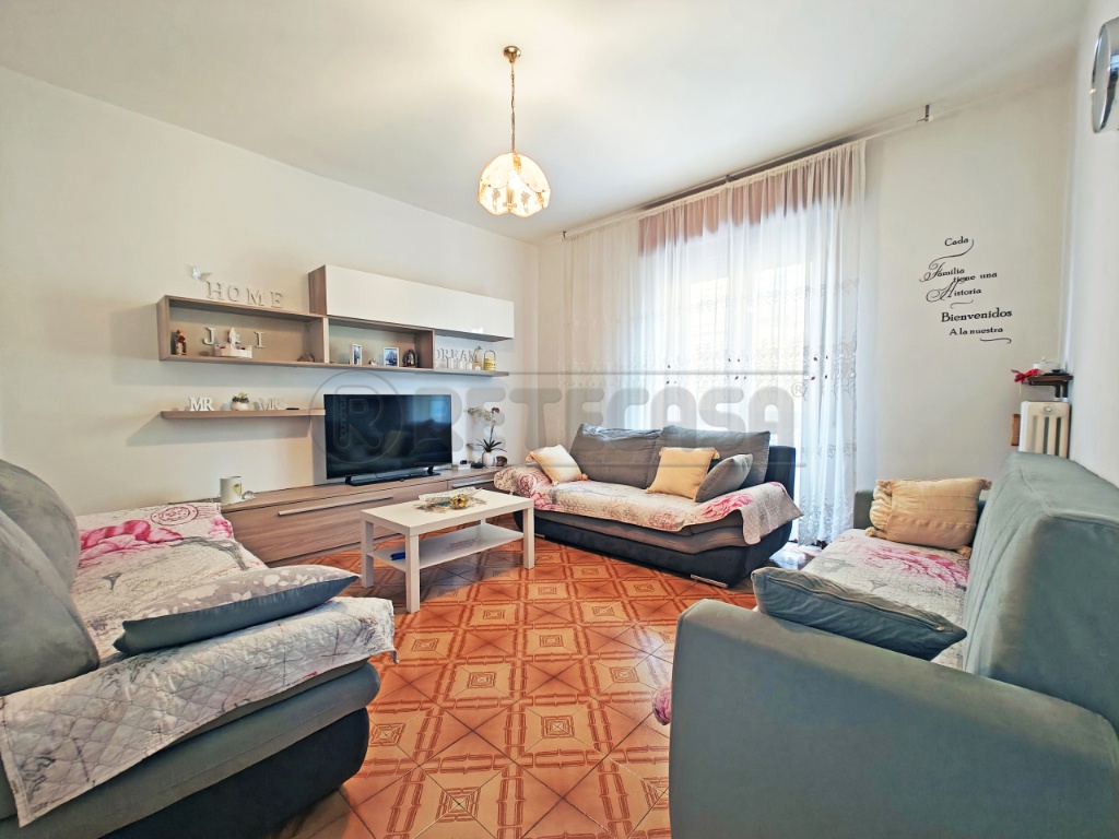 Appartamento in Via Dalmazia 2/E, Valdagno, 5 locali, 1 bagno, garage