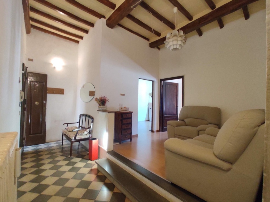 Appartamento in Via della madonna, Pistoia, 5 locali, 1 bagno, 120 m²