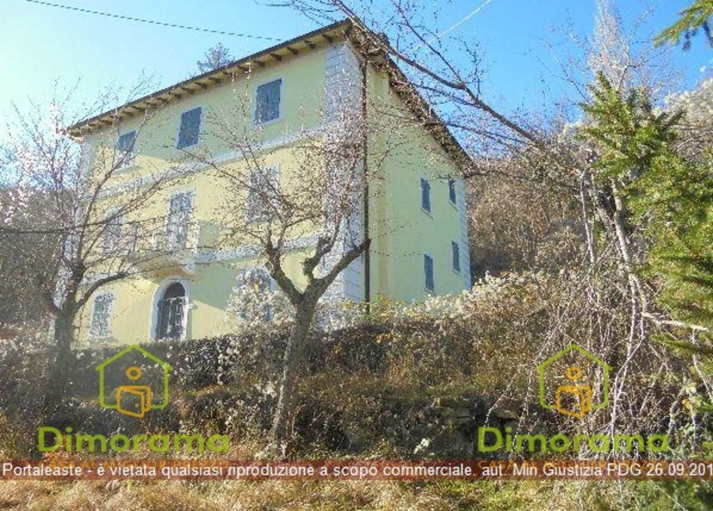 Villa in Via Montalbano Posta 175, Firenzuola, 9 locali, 3 bagni
