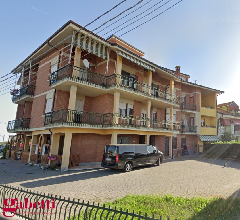 Appartamento in Via Roma 23, Salmour, 1 bagno, posto auto, 90 m²