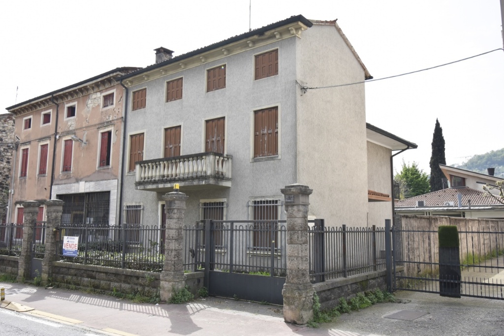 Villa a schiera in Via Trieste 20, Arzignano, 9 locali, 250 m²