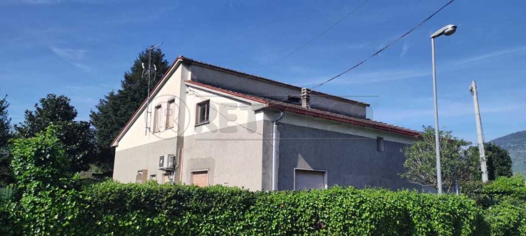 Villa a schiera in Via Campo dei Monaci 12, Cassino, 7 locali, 130 m²