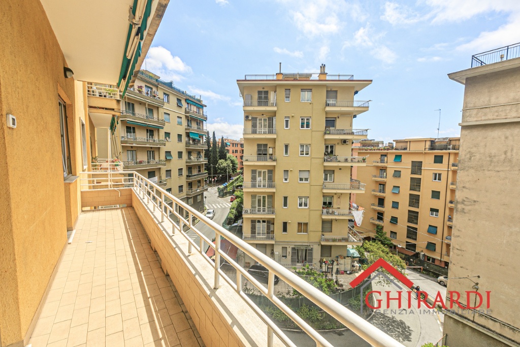 Appartamento in Via Gian Pietro Sery 20, Genova, 8 locali, 1 bagno