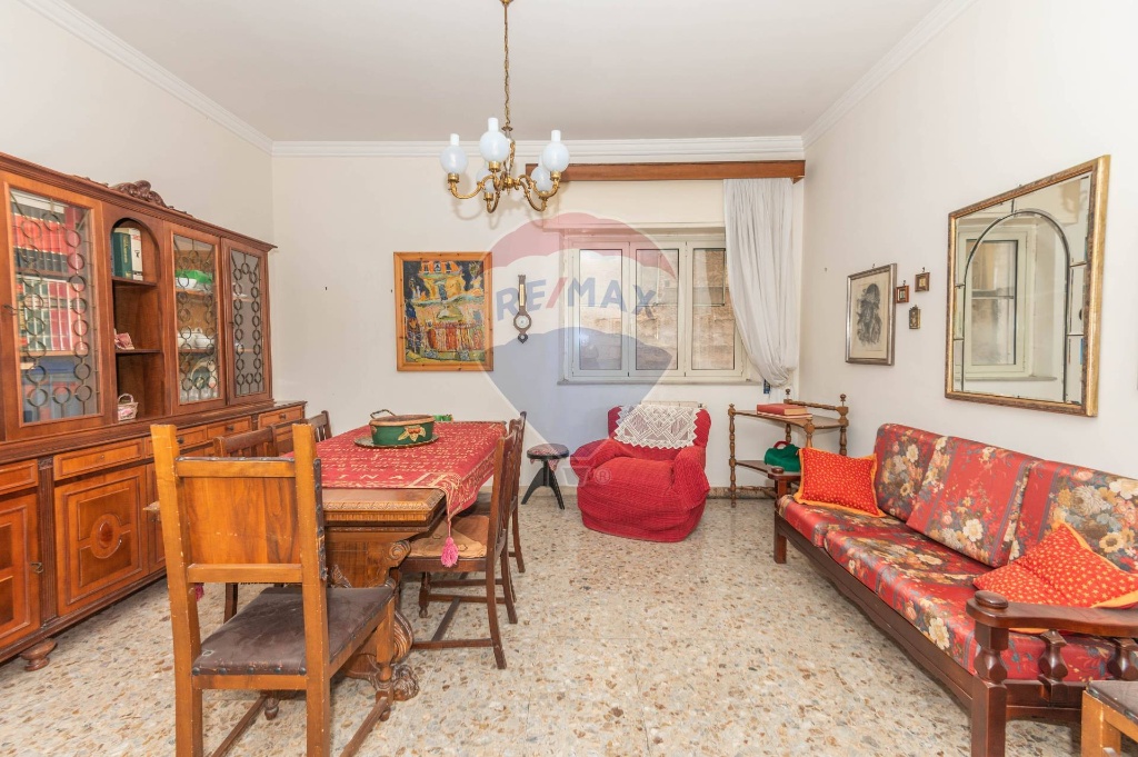 Appartamento in Via Zenone, Lentini, 5 locali, 1 bagno, 135 m²