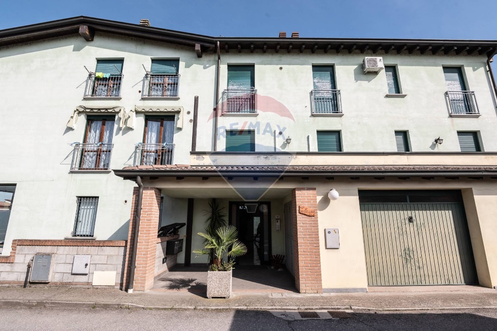Bilocale in Via Bardellina, Martignana di Po, 1 bagno, con box, 64 m²