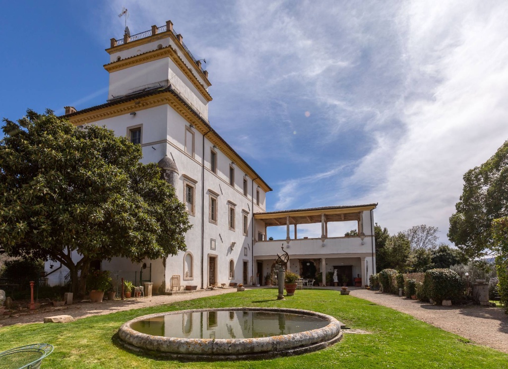 Villa singola in Via Foresta, Rieti, 18 locali, giardino privato