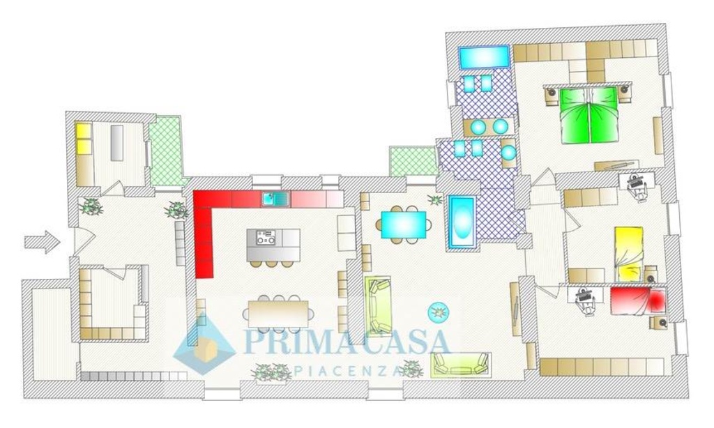 Quadrilocale a Piacenza, 2 bagni, posto auto, 200 m², 1° piano