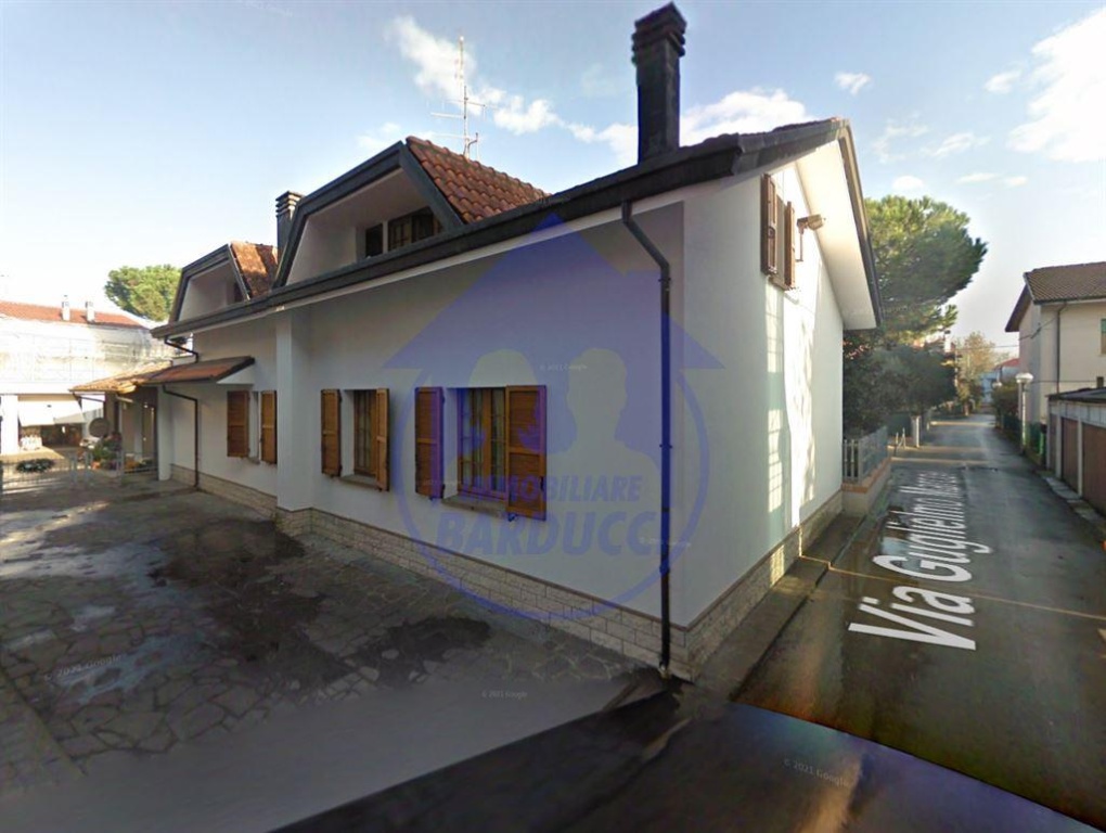 Casa indipendente in Via Marconi, Bellaria-Igea Marina, 8 locali