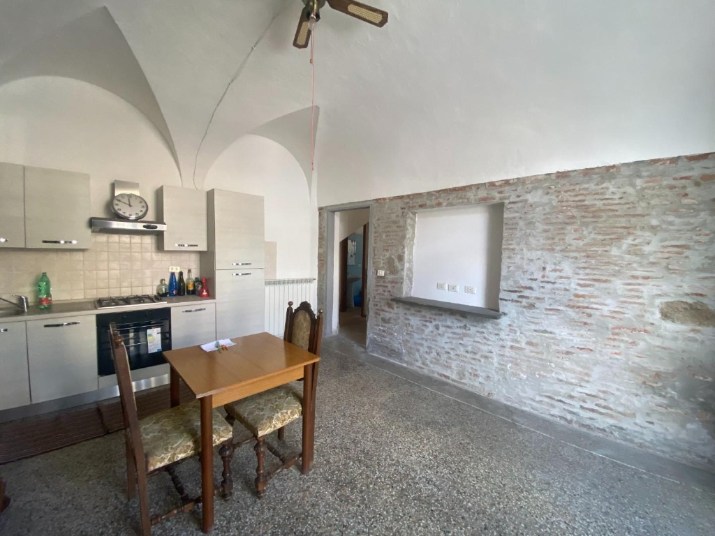 Casa semindipendente a Pisa, 3 locali, 2 bagni, 80 m², buono stato
