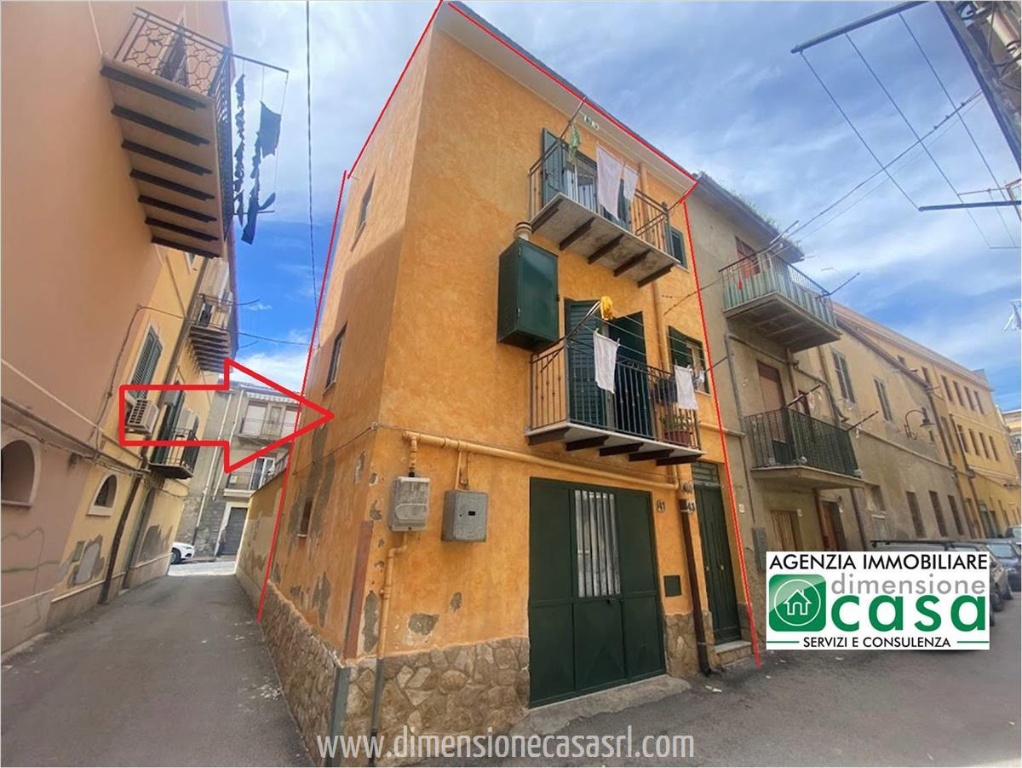 Casa indipendente in Via Amico 41-13, San Cataldo, 3 locali, 3 bagni