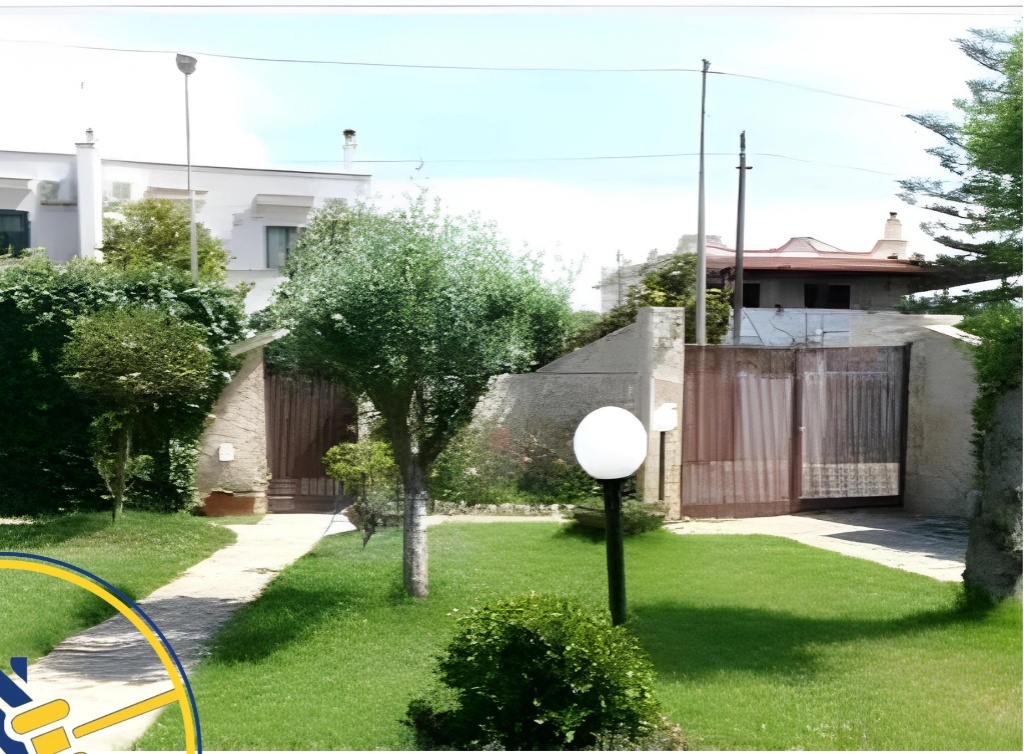Villa in Via dei girasoli 153, Taranto, 10 locali, 3 bagni, garage