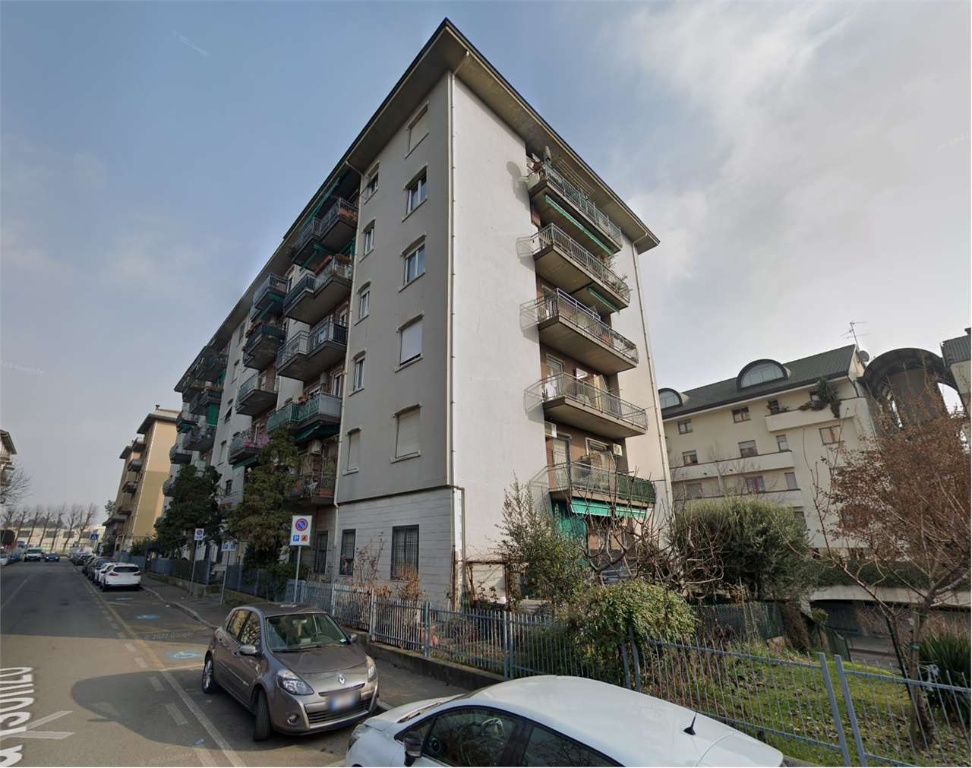 Appartamento in Via Isonzo 86, Mariano Comense, 6 locali, 1 bagno