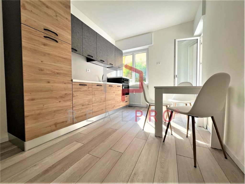 Bilocale in Via Castel Flavon, Bolzano, 1 bagno, arredato, 44 m²