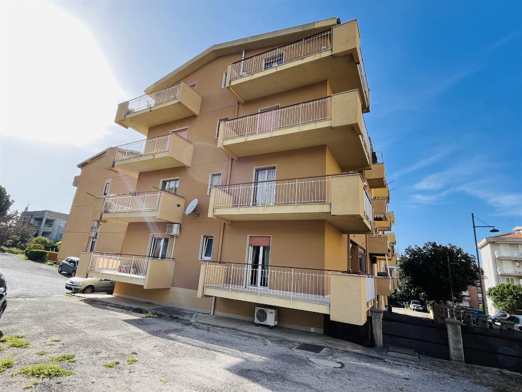 Appartamento in Via svizzera, Campofelice di Roccella, 6 locali, 91 m²