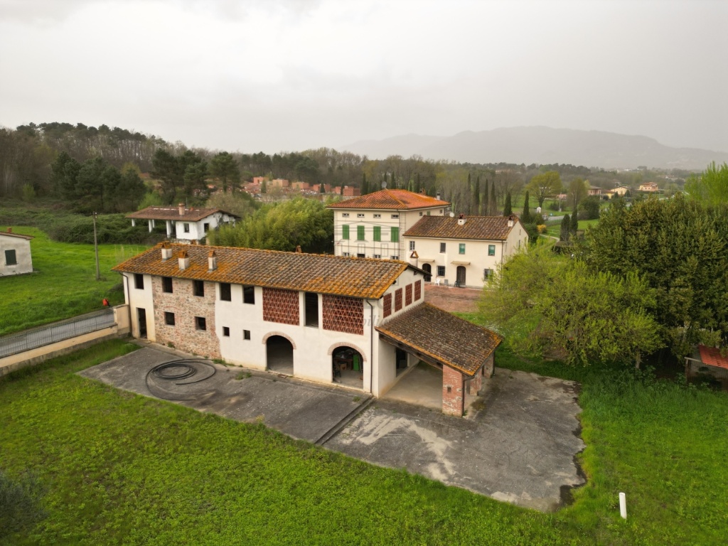 Villa in Via Sbarra, Porcari, 30 locali, 700 m², classe energetica G