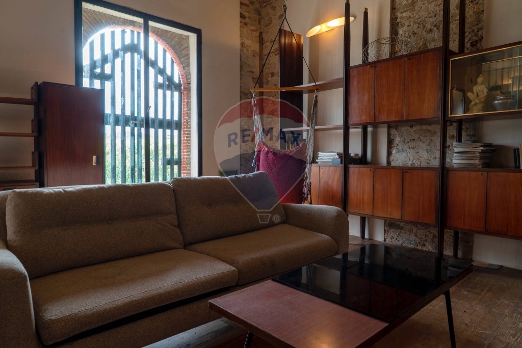 Loft in Via lungo la contesora, Lucca, 10 locali, 2 bagni, 220 m²
