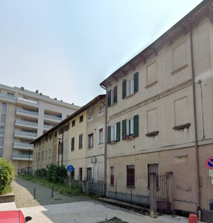 Bilocale in Via Roma, Nova Milanese, 1 bagno, 58 m², multilivello