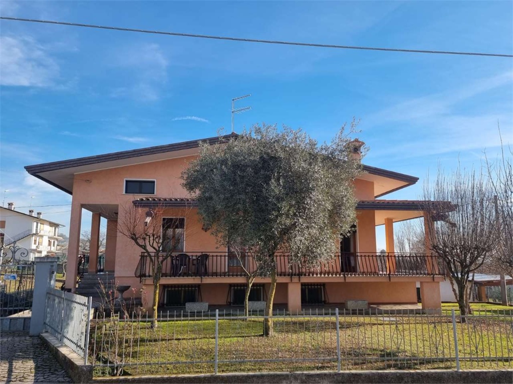 Casa indipendente in Via Cavre 1, Farra di Soligo, 10 locali, 2 bagni