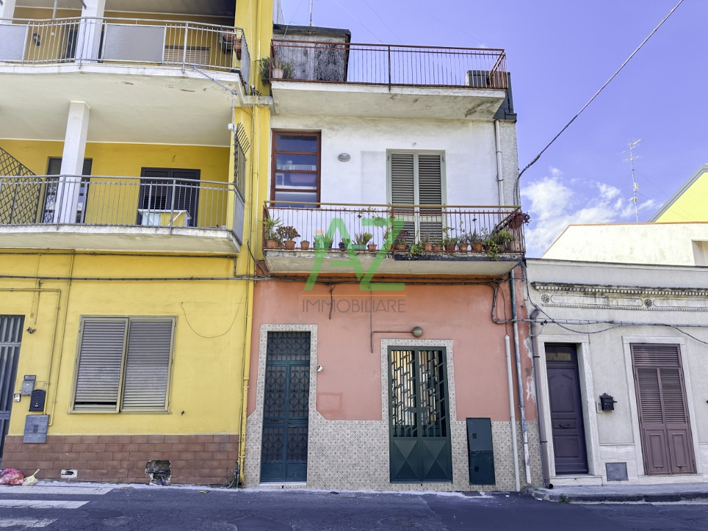 Casa semindipendente in Via Lavina 284, Aci Sant'Antonio, 2 locali
