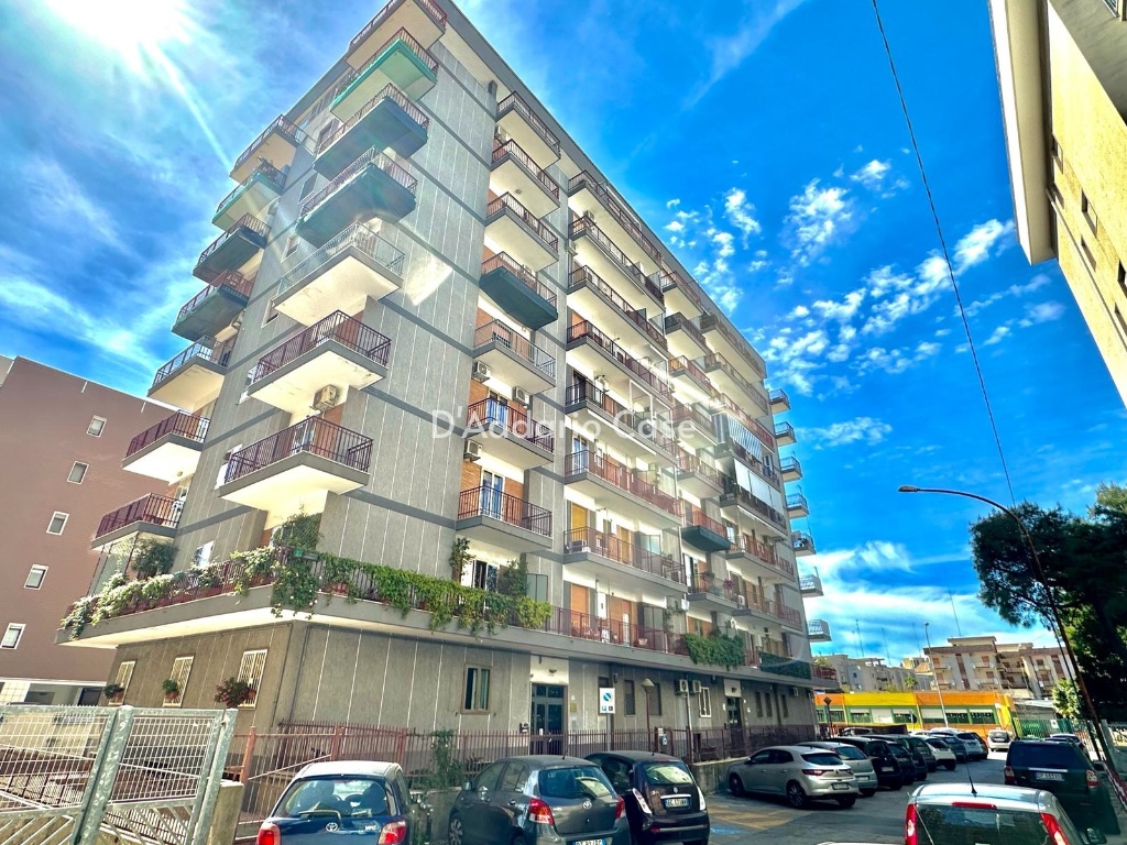 Bilocale in Via Presicci, Taranto, 1 bagno, 70 m², 2° piano, ascensore