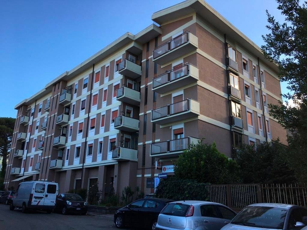Appartamento ad Avellino, 5 locali, 2 bagni, 140 m², 2° piano