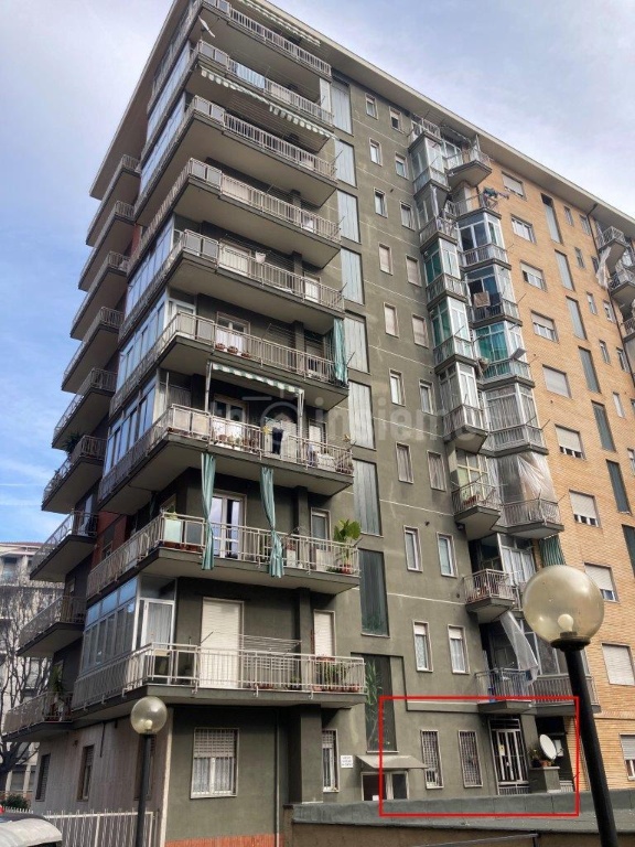 Quadrilocale a Torino, 1 bagno, 84 m², da ristrutturare in vendita