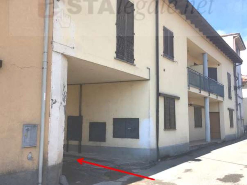 Porzione di casa in Via Giuseppe Mazzini, Lomazzo, 10 locali, 187 m²