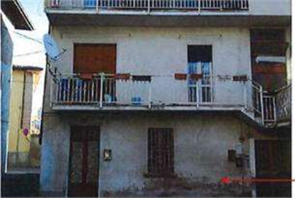 Bilocale in Via Via San Maurizio 38, Erba, 1 bagno, 72 m² in vendita