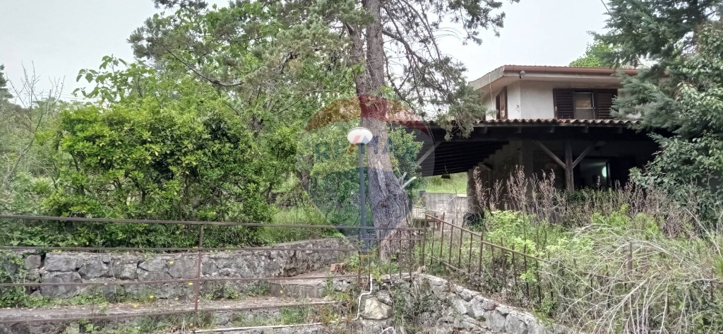 Bilocale in Via dei pioppi, Roccagloriosa, 1 bagno, giardino privato