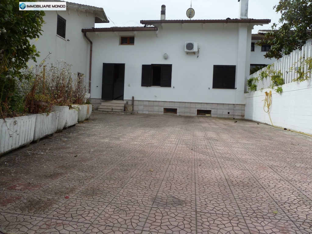Villa a schiera in Via degli Olmi, San Giacomo degli Schiavoni, 365 m²