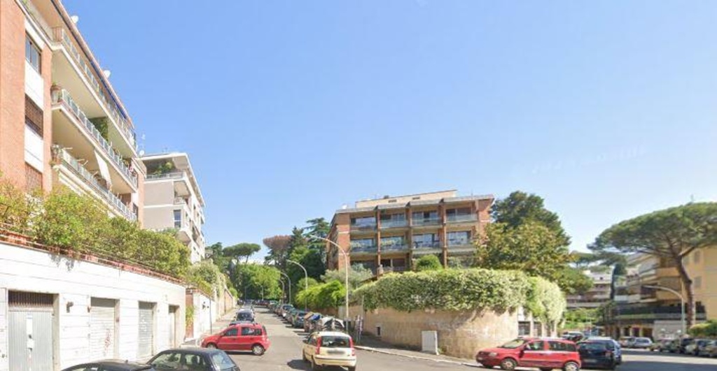 Appartamento in Via Del Nuoto, Roma, 5 locali, 3 bagni, posto auto