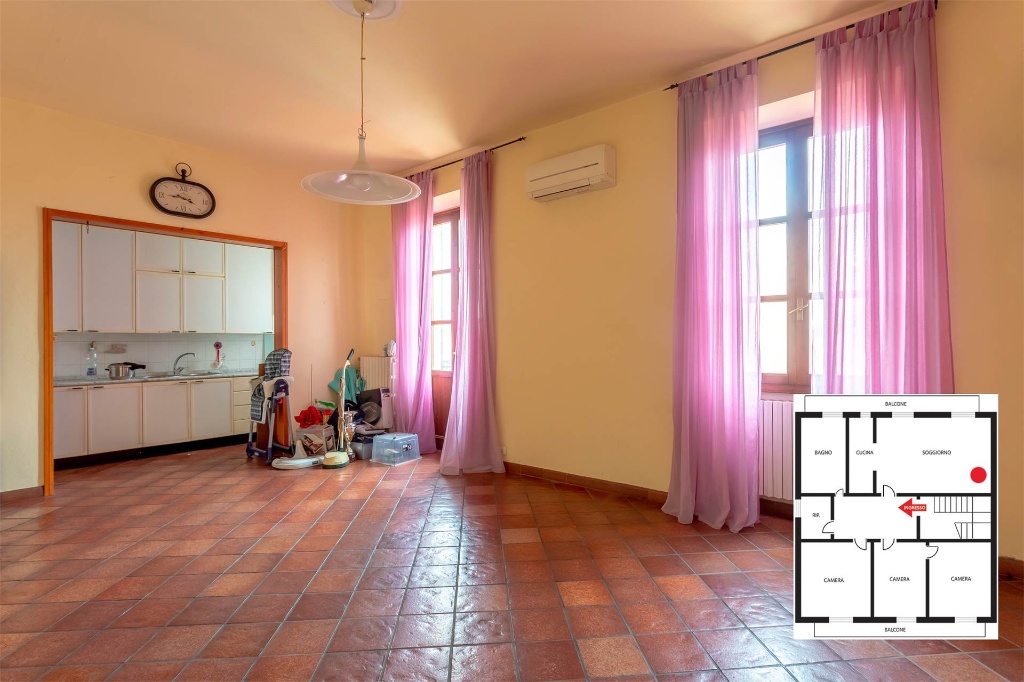 Quadrilocale in Via del castagno, Prato, 1 bagno, 127 m², 2° piano