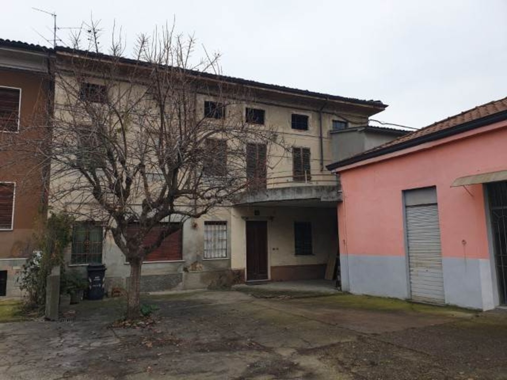 Casa semindipendente a Borgonovo Val Tidone, 5 locali, 2 bagni, 210 m²