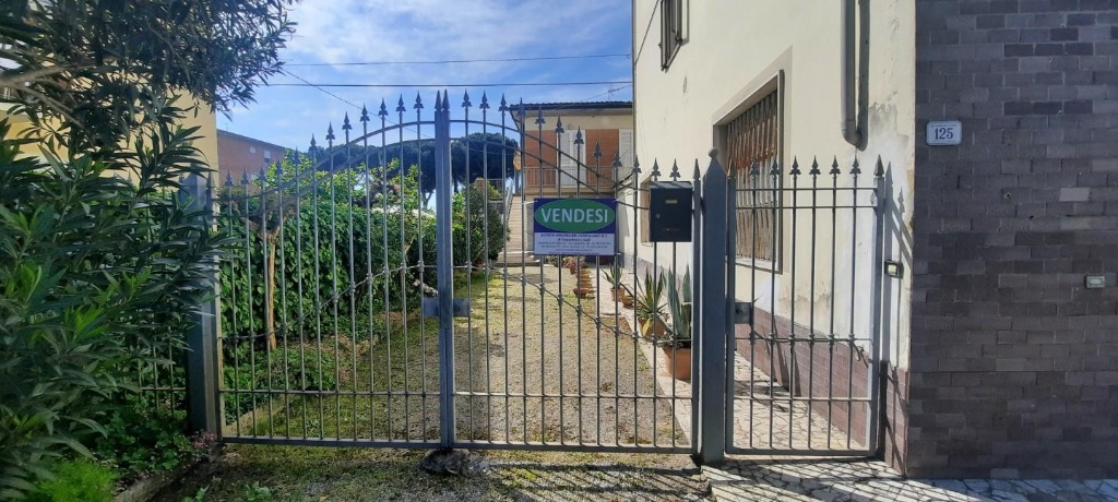 Casa semindipendente a Castelfranco di Sotto, 6 locali, 2 bagni