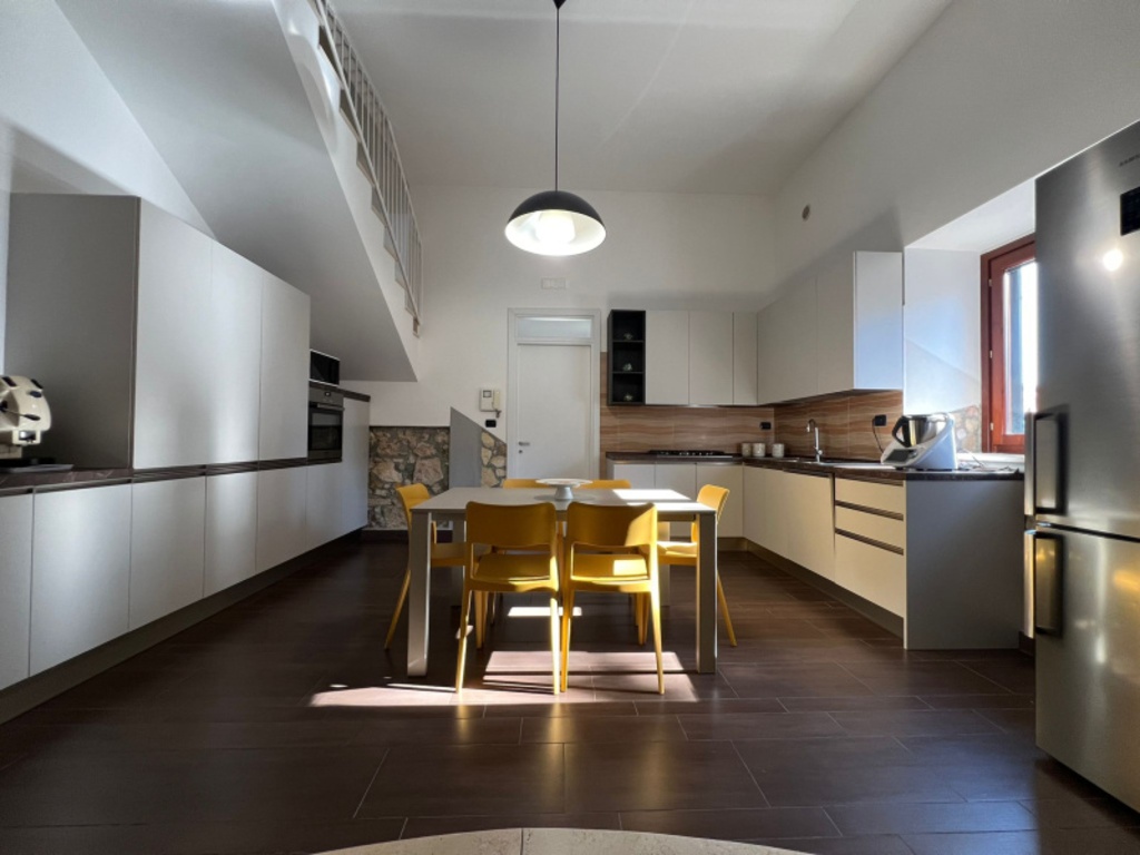 Appartamento in Via Picentino, Pontecagnano Faiano, 1 bagno, 100 m²