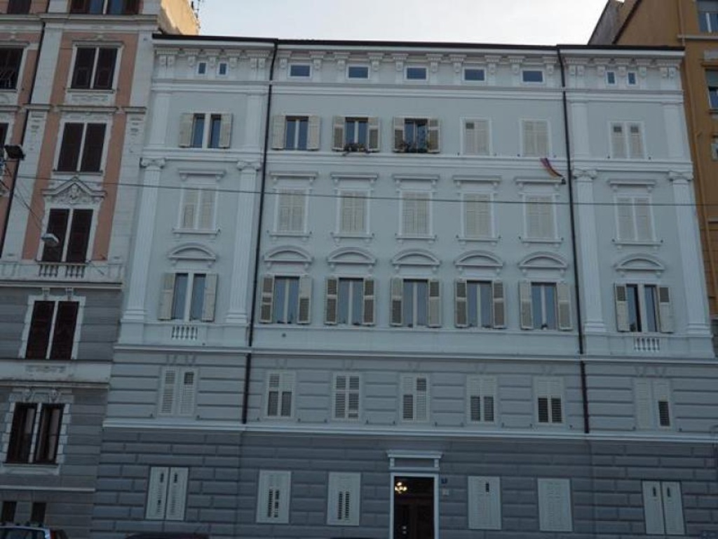 Trilocale a Trieste, 2 bagni, 109 m², 5° piano, terrazzo, ascensore