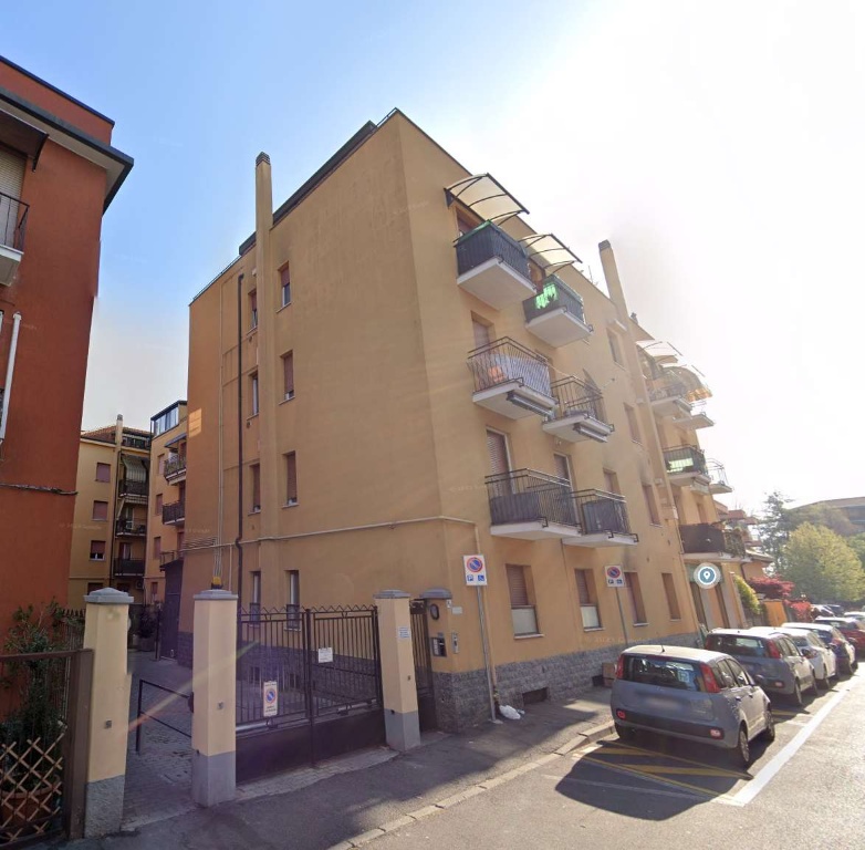 Quadrilocale in Via benvenuto cellini 14, Monza, 1 bagno, 54 m²